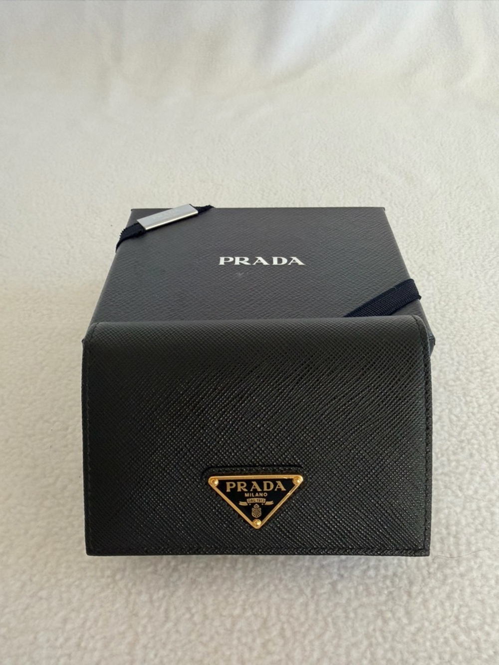 Prada Black Saffiano Leather small wallet with Gold Triangle Plaque - Picture 3 of 9